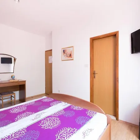 Pensión Room In Apartment - Villa Dalmare Room *